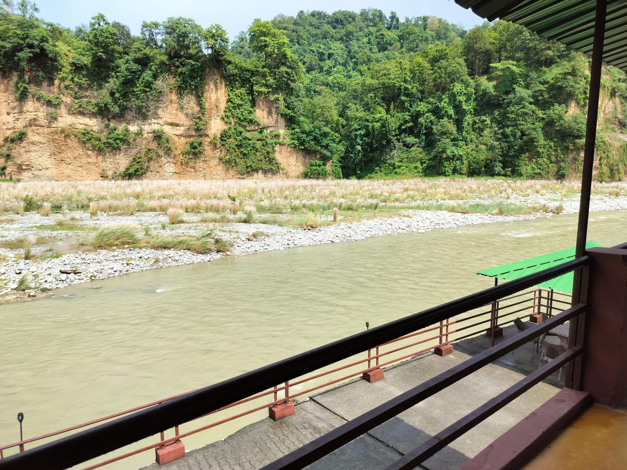 Bel-La Monde Hotel "Riverside" - Jim Corbett Garjia Buitenkant foto