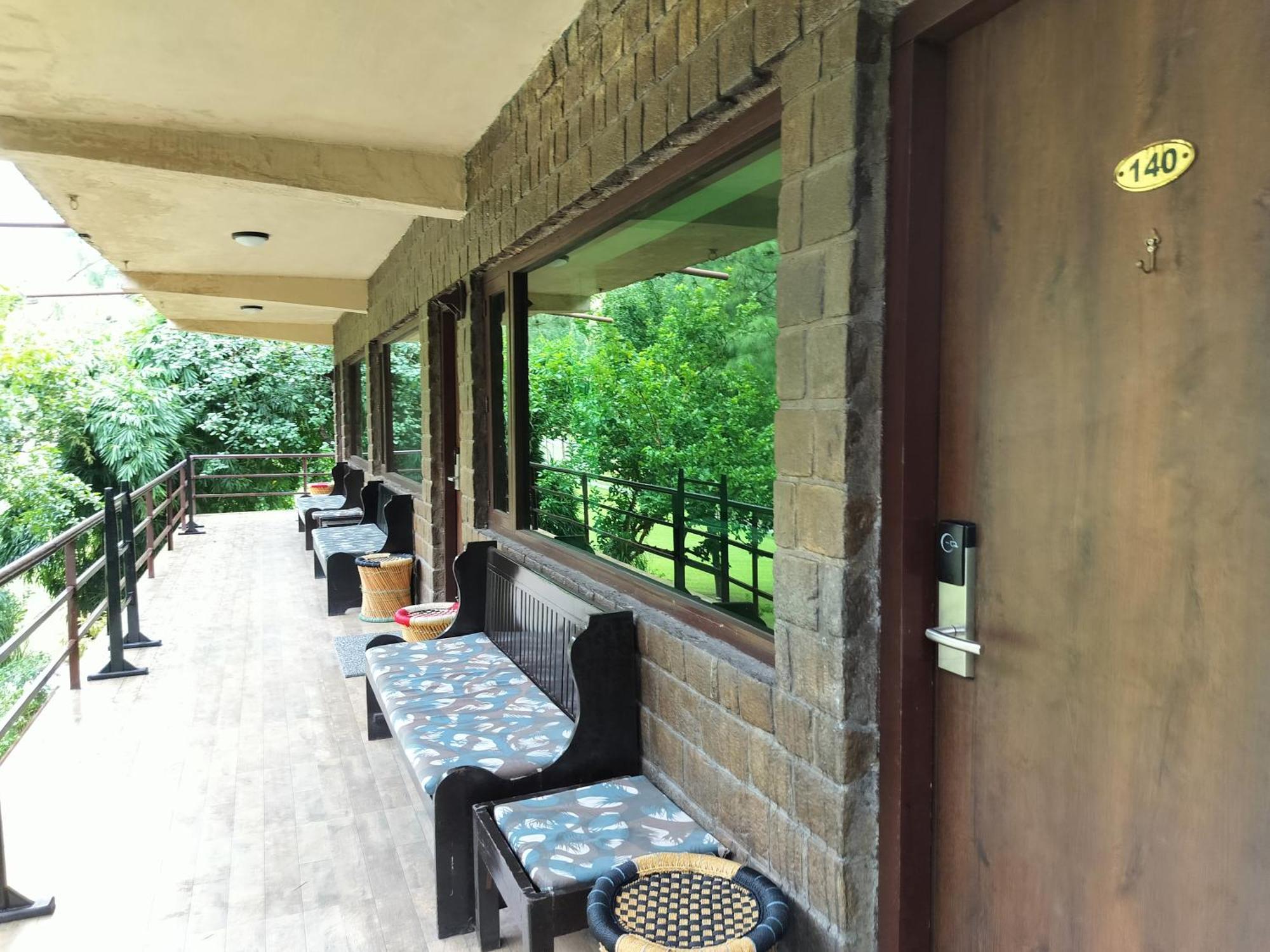 Bel-La Monde Hotel "Riverside" - Jim Corbett Garjia Buitenkant foto