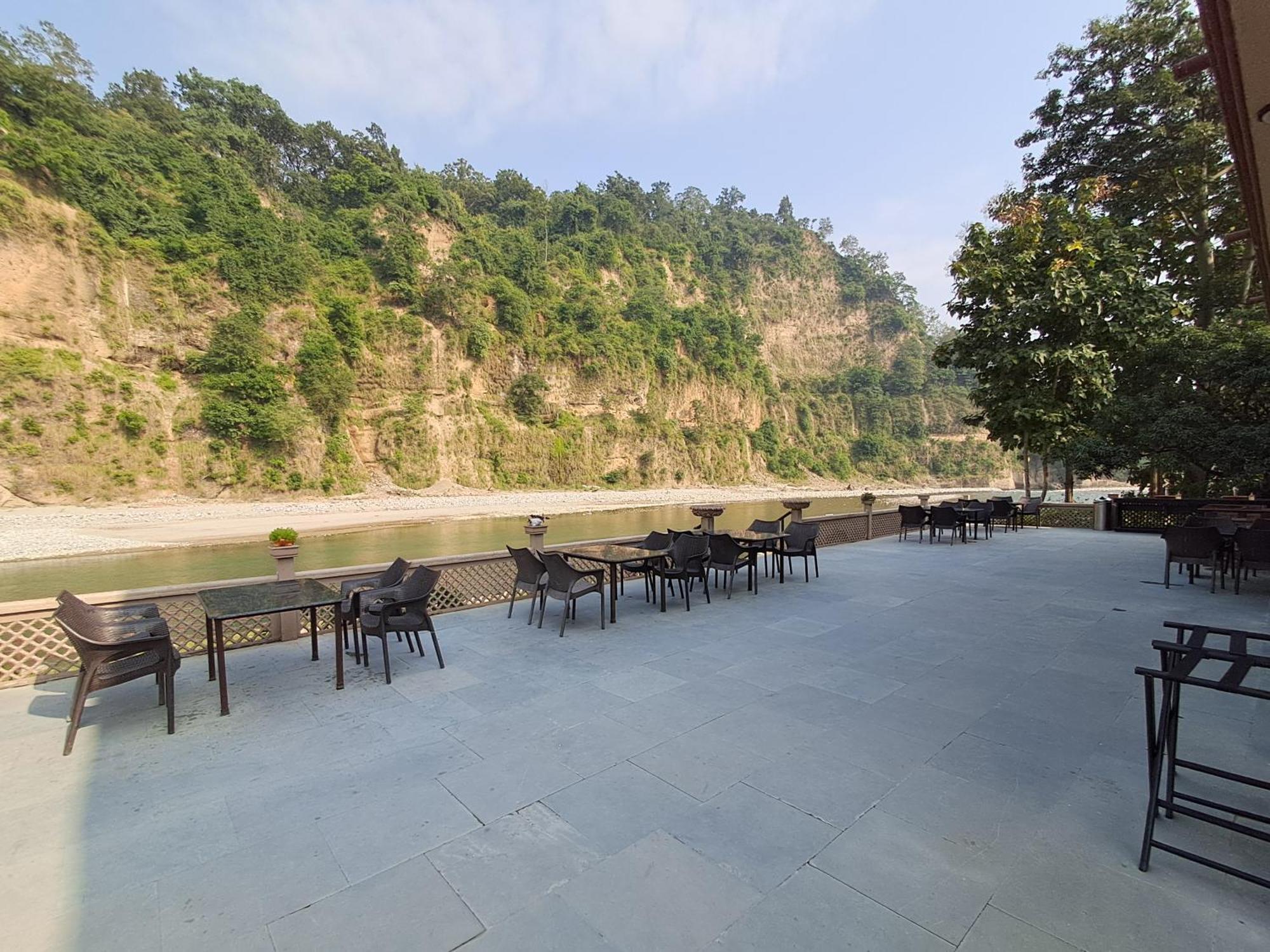 Bel-La Monde Hotel "Riverside" - Jim Corbett Garjia Buitenkant foto