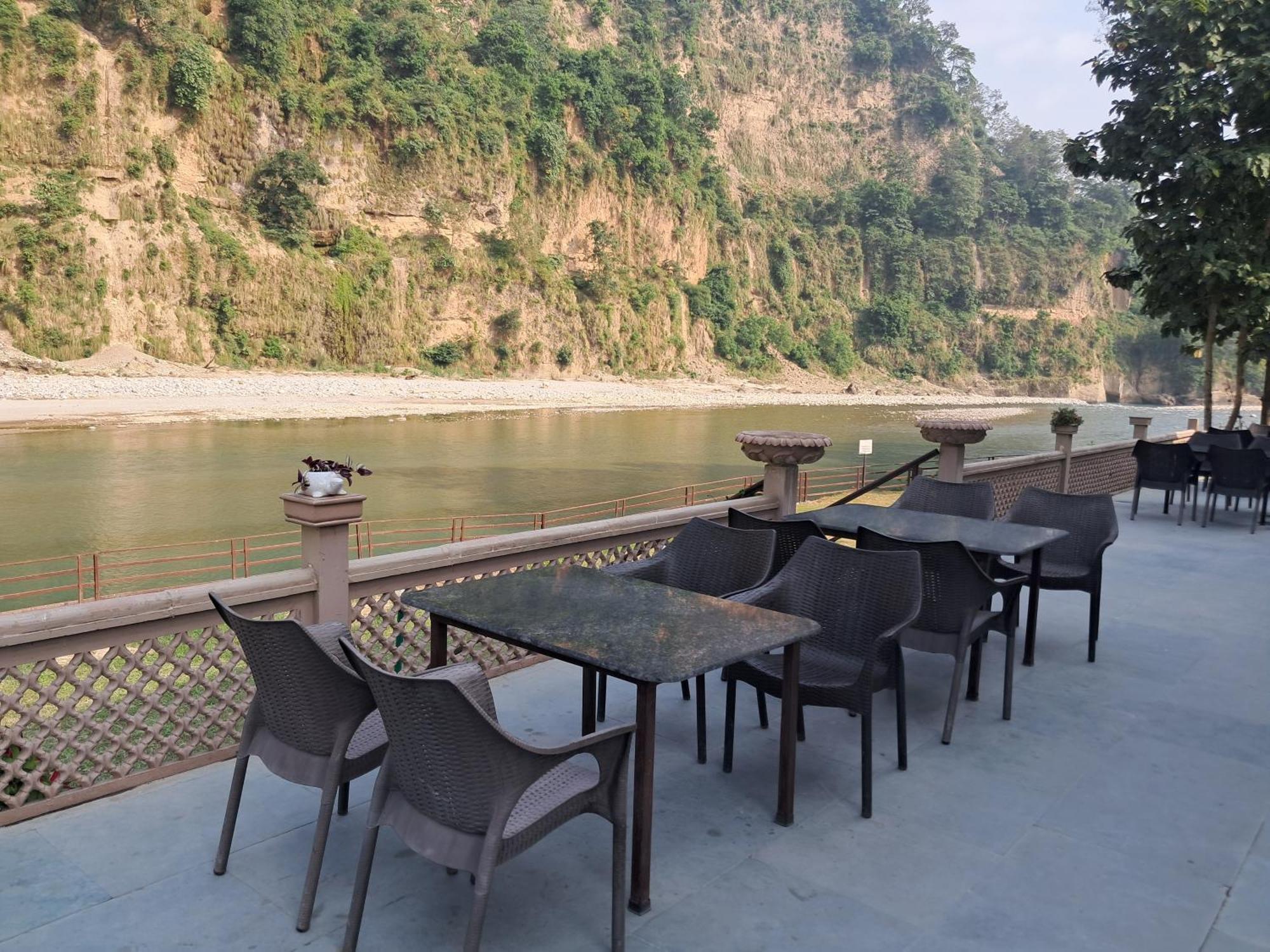 Bel-La Monde Hotel "Riverside" - Jim Corbett Garjia Buitenkant foto