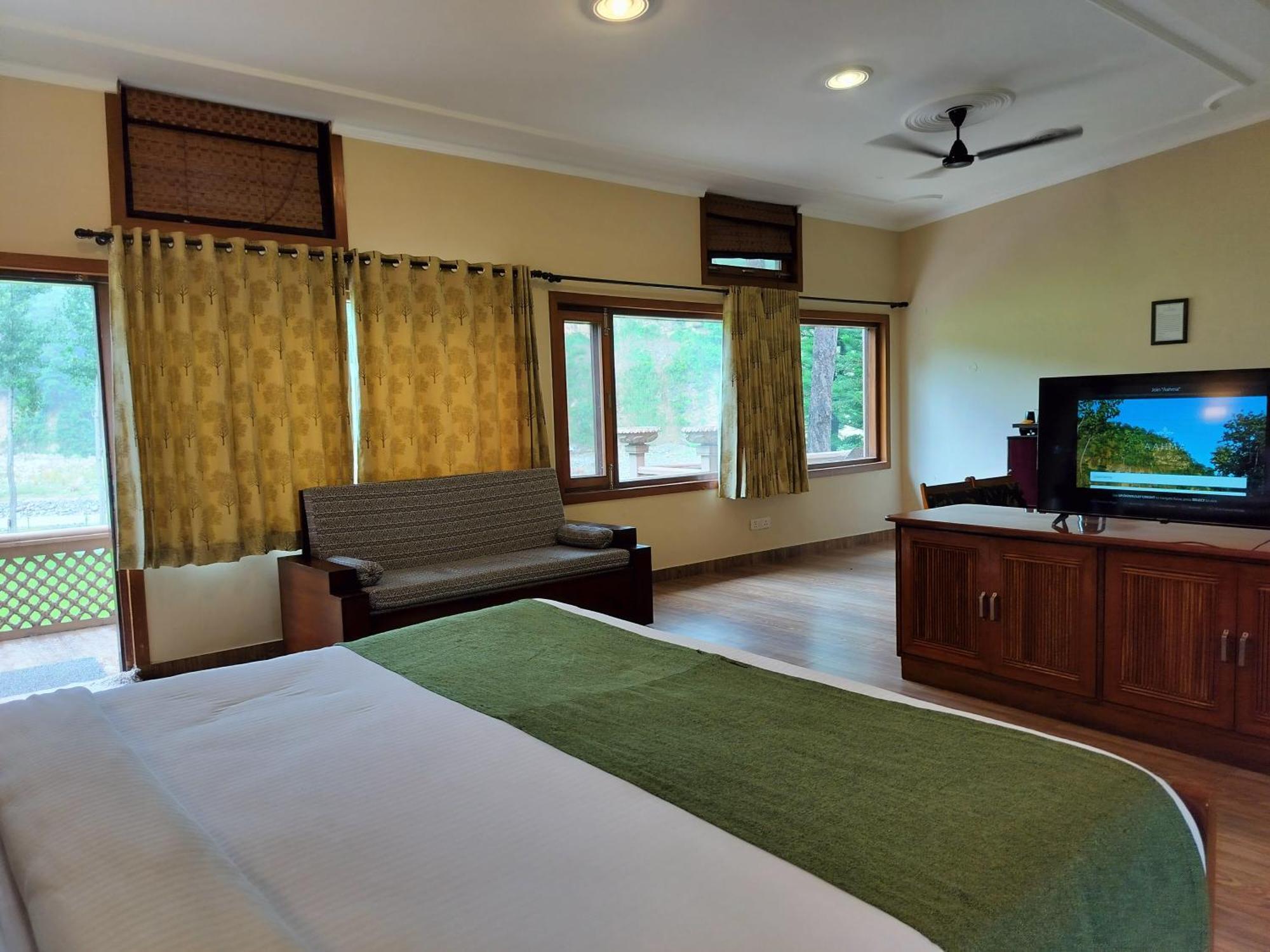 Bel-La Monde Hotel "Riverside" - Jim Corbett Garjia Buitenkant foto