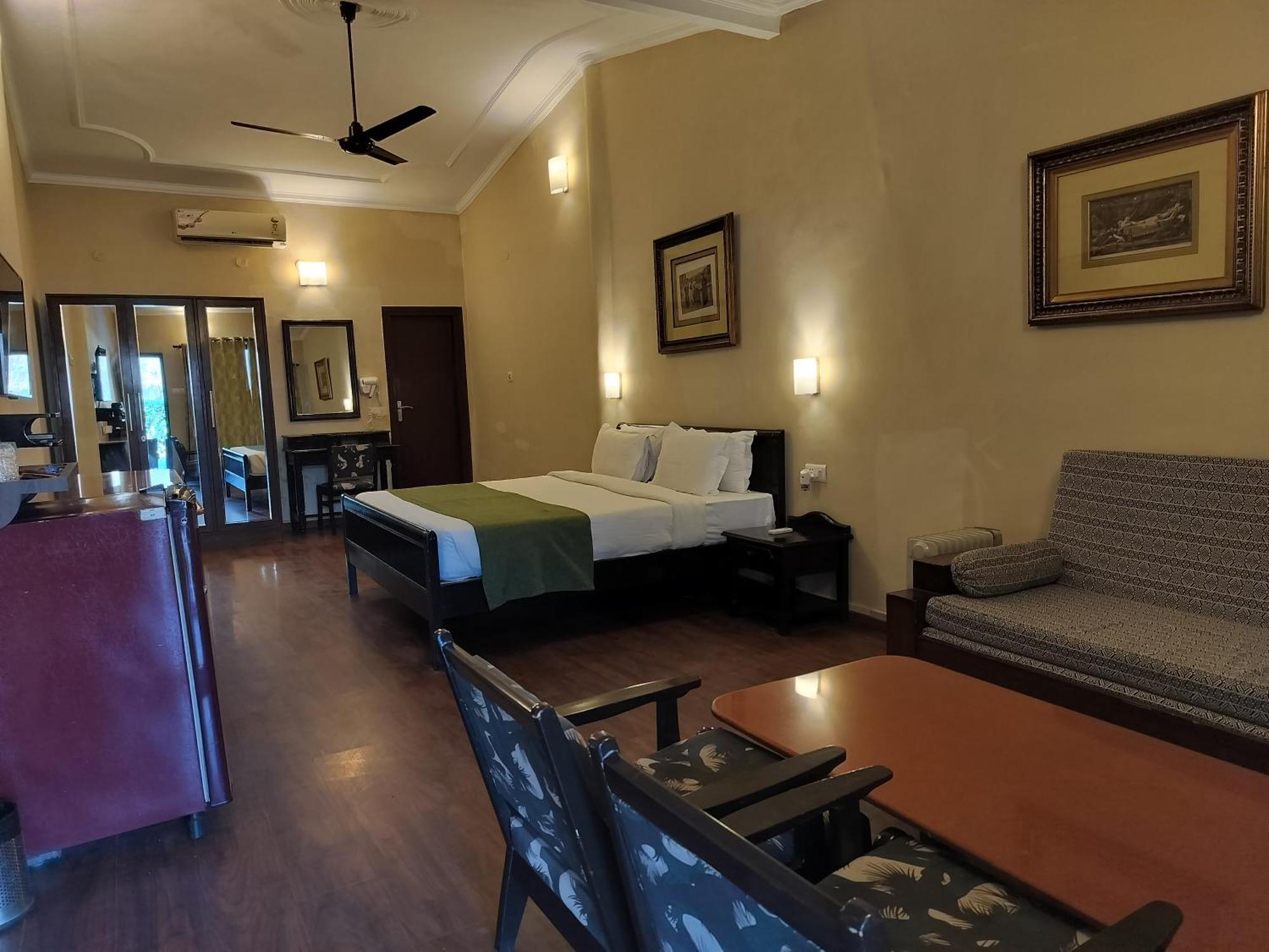 Bel-La Monde Hotel "Riverside" - Jim Corbett Garjia Buitenkant foto