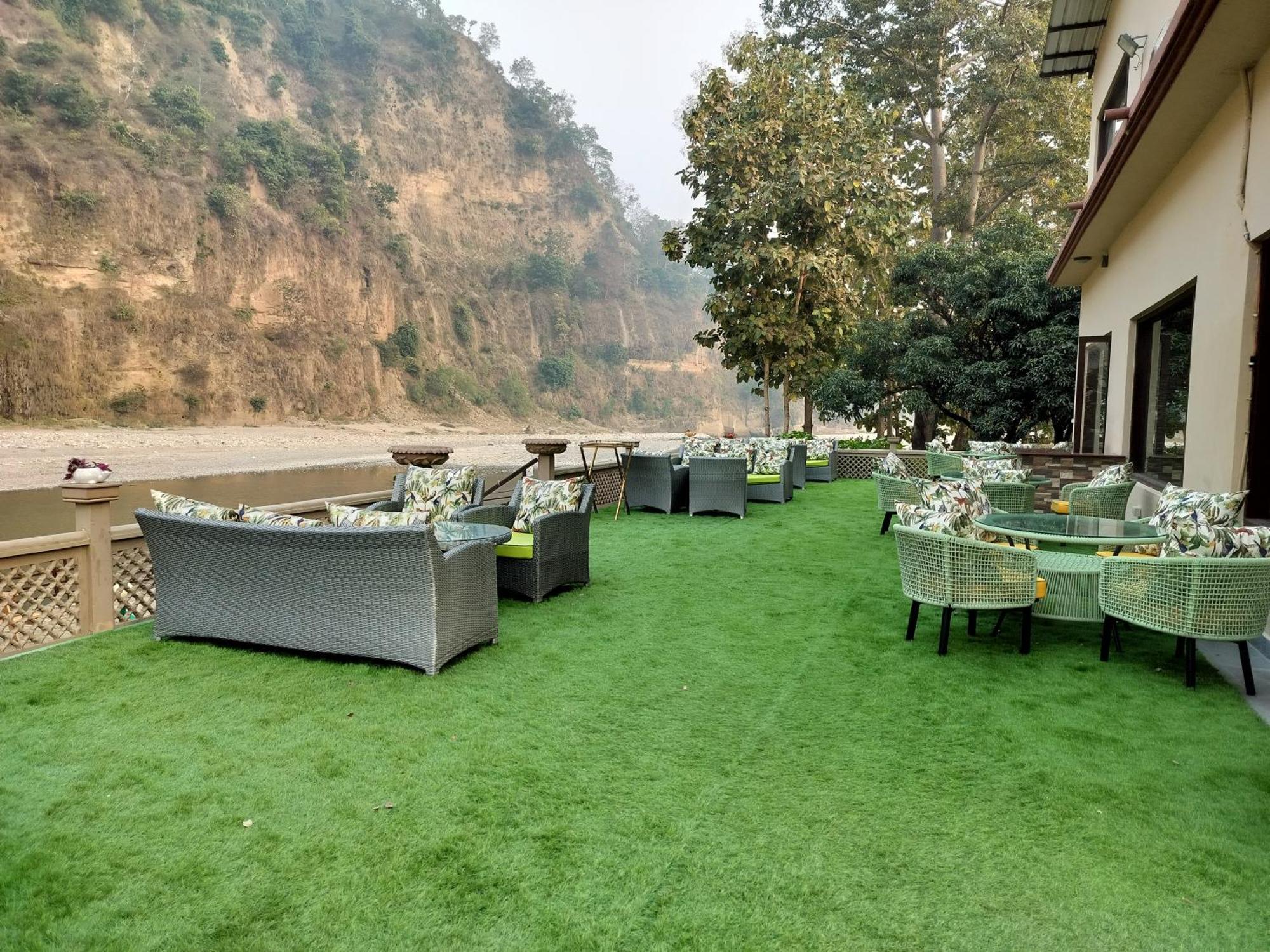 Bel-La Monde Hotel "Riverside" - Jim Corbett Garjia Buitenkant foto