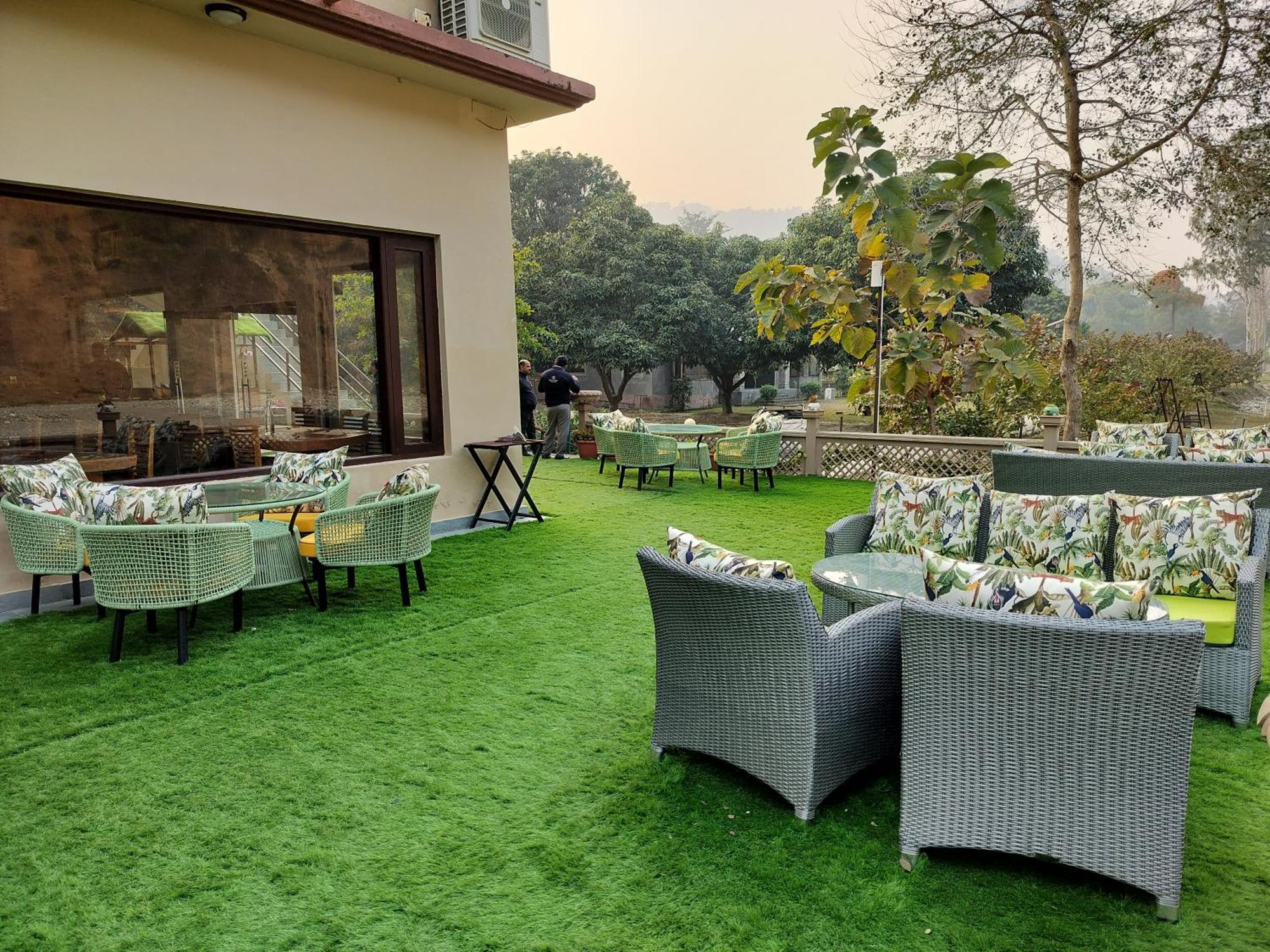 Bel-La Monde Hotel "Riverside" - Jim Corbett Garjia Buitenkant foto