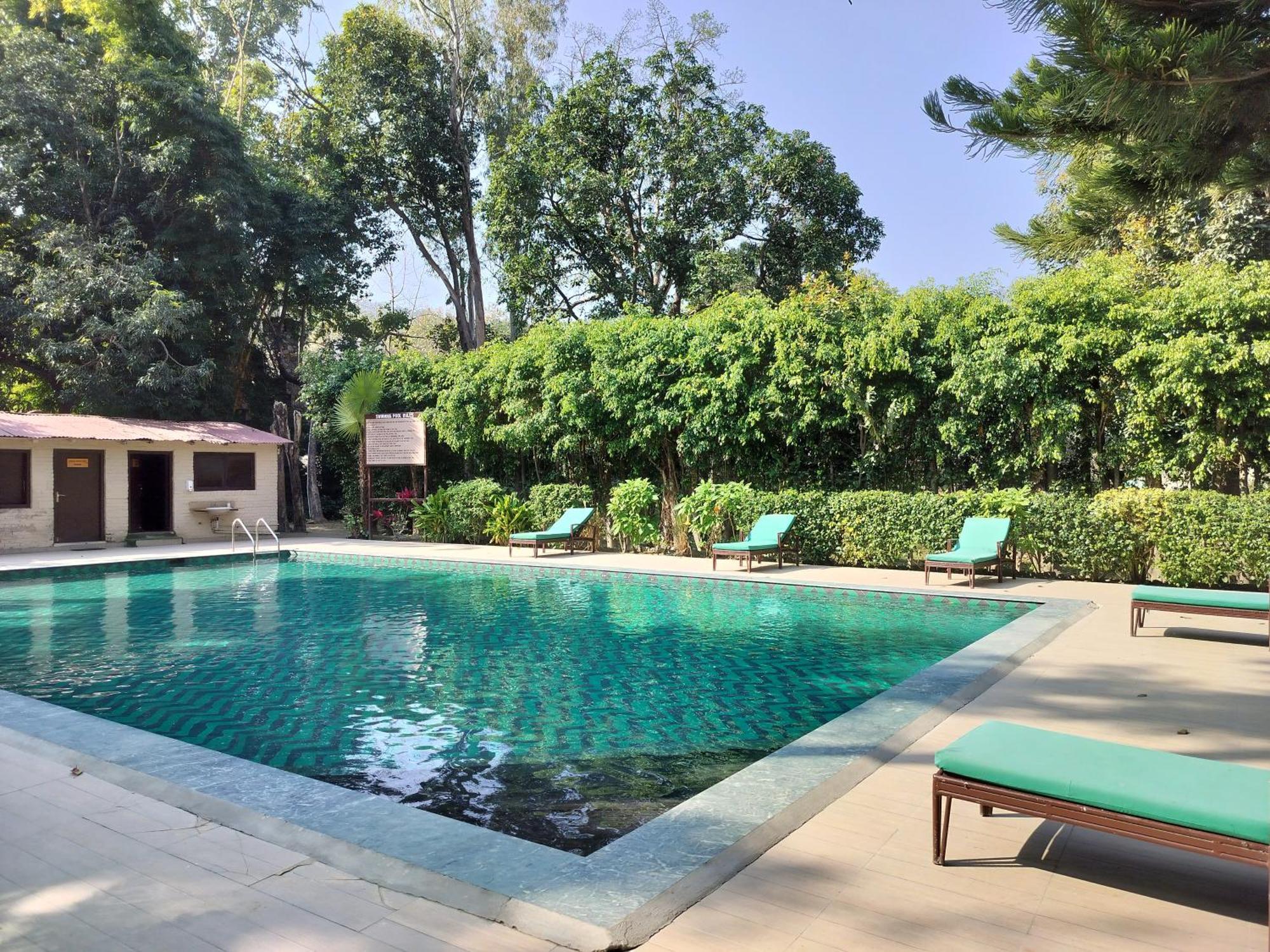 Bel-La Monde Hotel "Riverside" - Jim Corbett Garjia Buitenkant foto